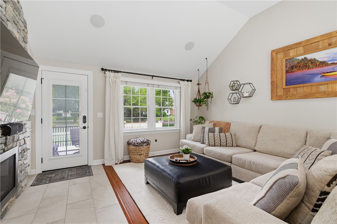 1 Blacksmith Road Lincoln, RI 02865 - Photo 4 of 46
