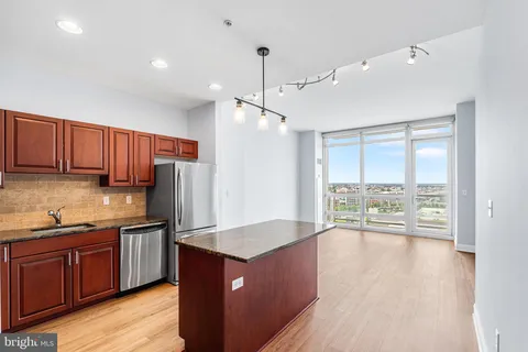 $324,900 | 901 North Penn Street, Unit F1507, Philadelphia, PA 19123
