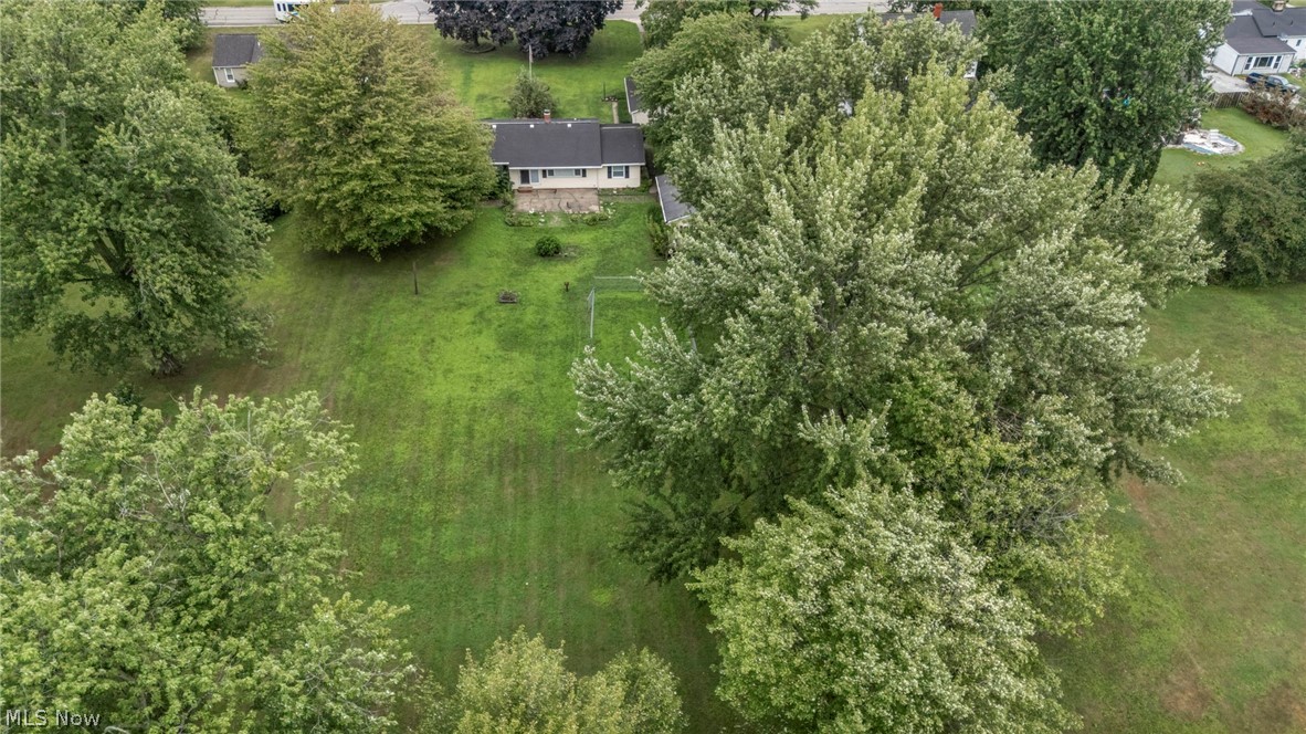 7386 Lake Road East Madison, OH 44057 - Photo 5 of 38 Gallery Image 5
