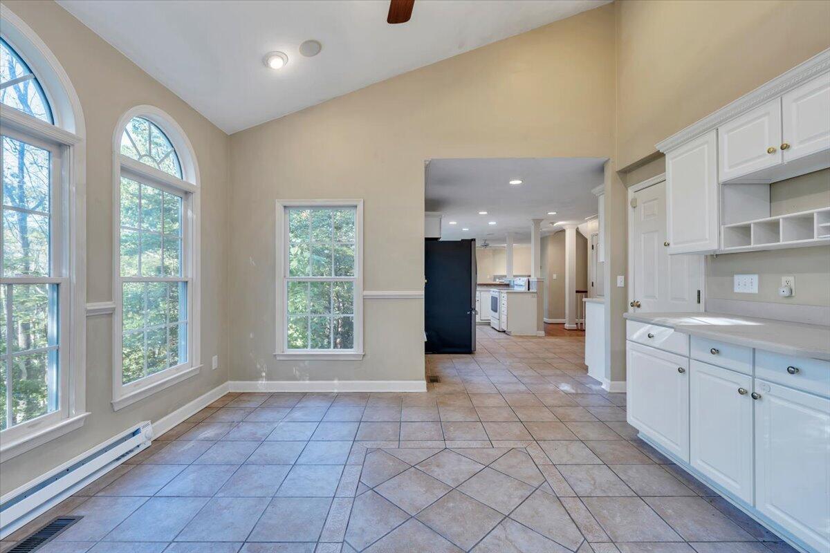 5539 Highfields Road Roanoke, VA 24018 - Photo 18 of 54 18-MIB08679