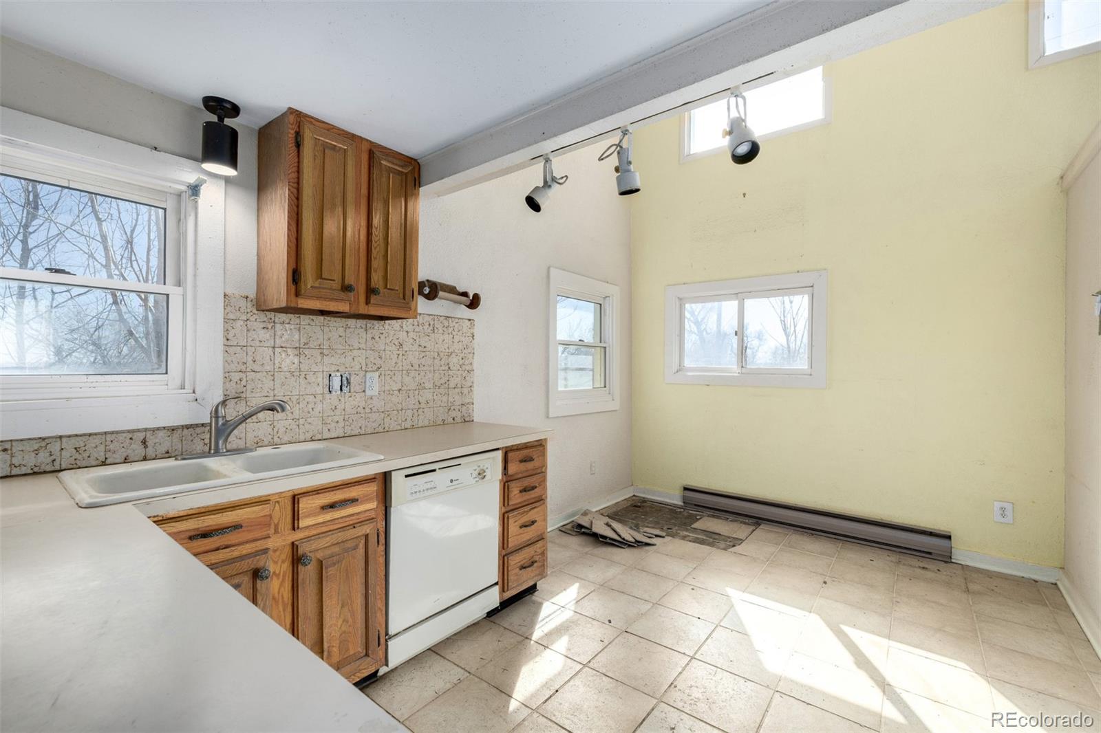 2541 Yarmouth Avenue Boulder, CO 80301 - Photo 17 of 49