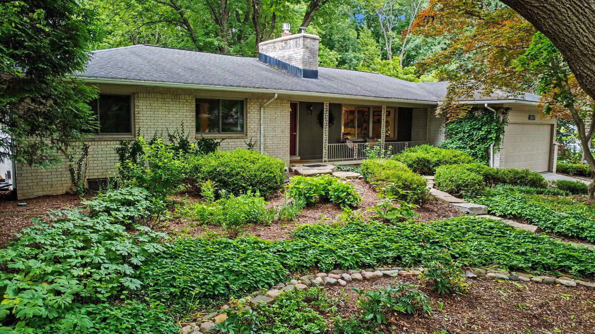 2411 Londonderry Road Ann Arbor, MI 48104 - Photo 43 of 61 067_file_4775
