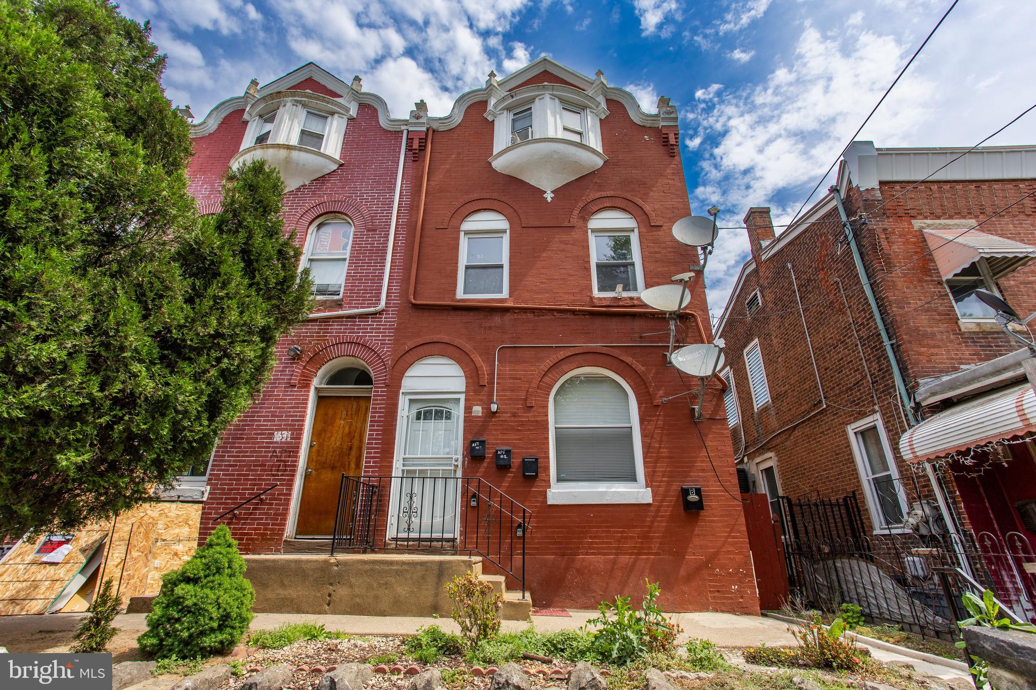 1633 Wakeling Street, Unit 2 Philadelphia, PA 19124 - Photo 2 of 19