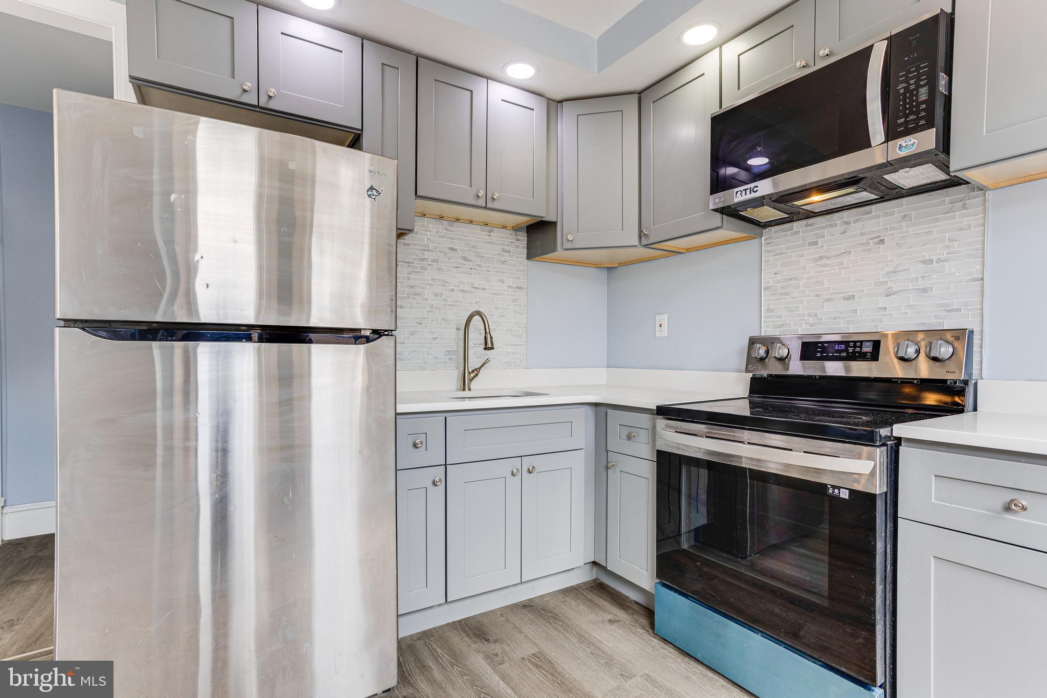 1633 Wakeling Street, Unit 2 Philadelphia, PA 19124 - Photo 10 of 19