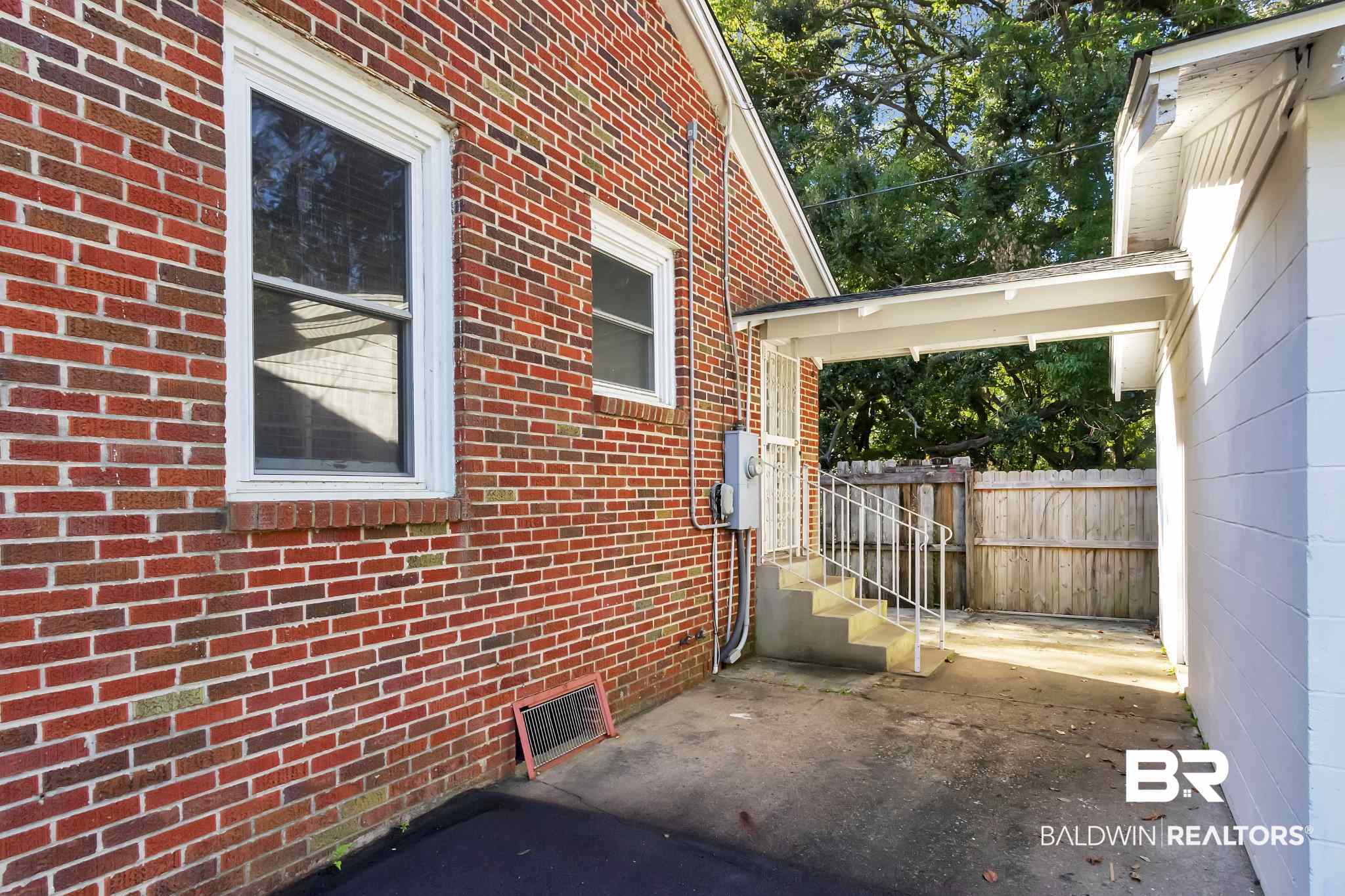 2608 Spring Hill Avenue Mobile, AL 36607 - Photo 31 of 36