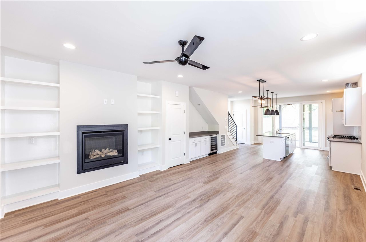 Photos are representative of the styling of similar builds in the neighborhood.