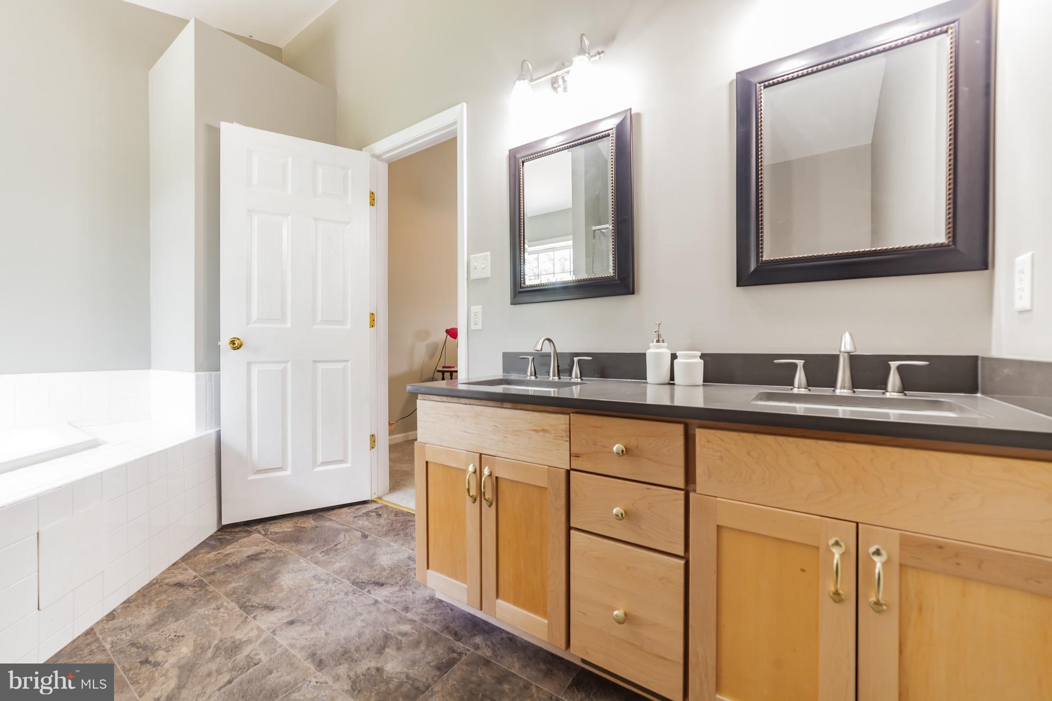 9 Rockingham Drive Keedysville, MD 21756 - Photo 24 of 29 Bath (Master)
