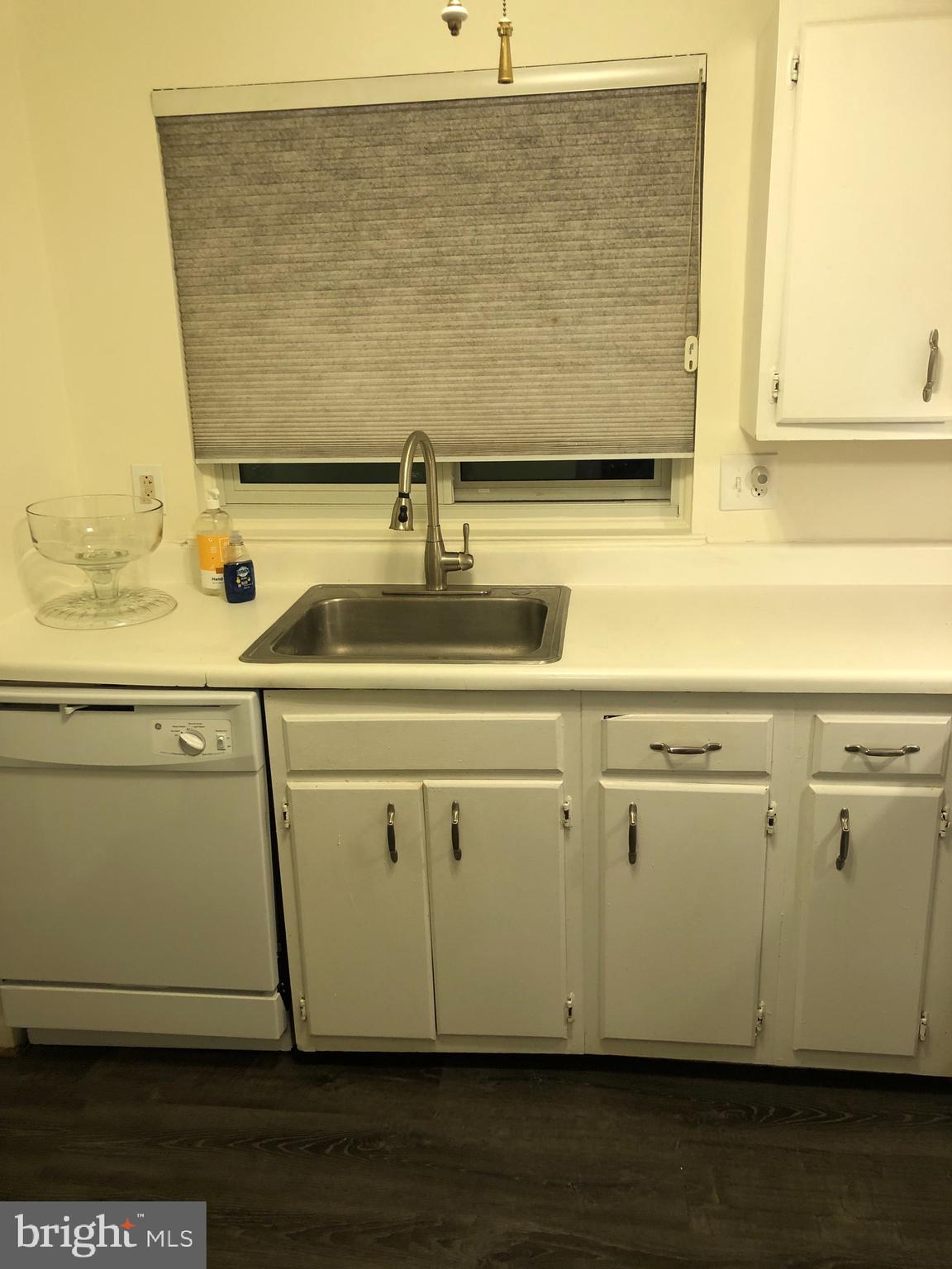 15712 Dorset Road, Unit 304 Laurel, MD 20707 - Photo 13 of 22 Kitchen