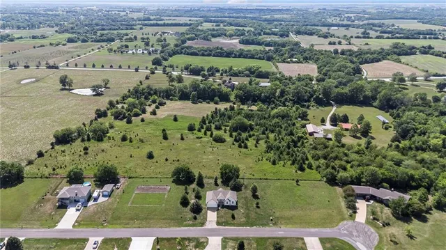 $450,000 | 24308 Tower Drive, Cleveland, MO 64734