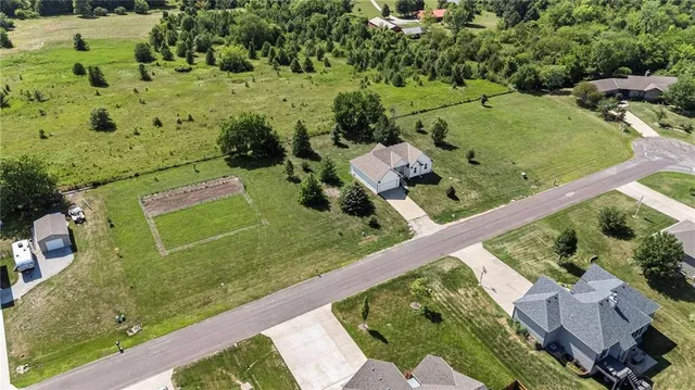 $450,000 | 24308 Tower Drive, Cleveland, MO 64734