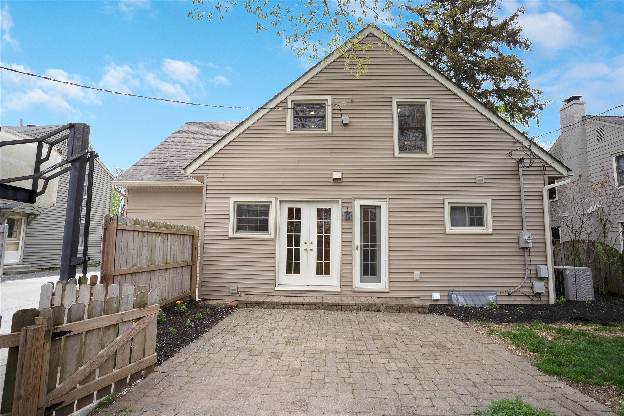 2728 Coventry Road Columbus, OH 43221 - Photo 8 of 57 Gallery Image 8