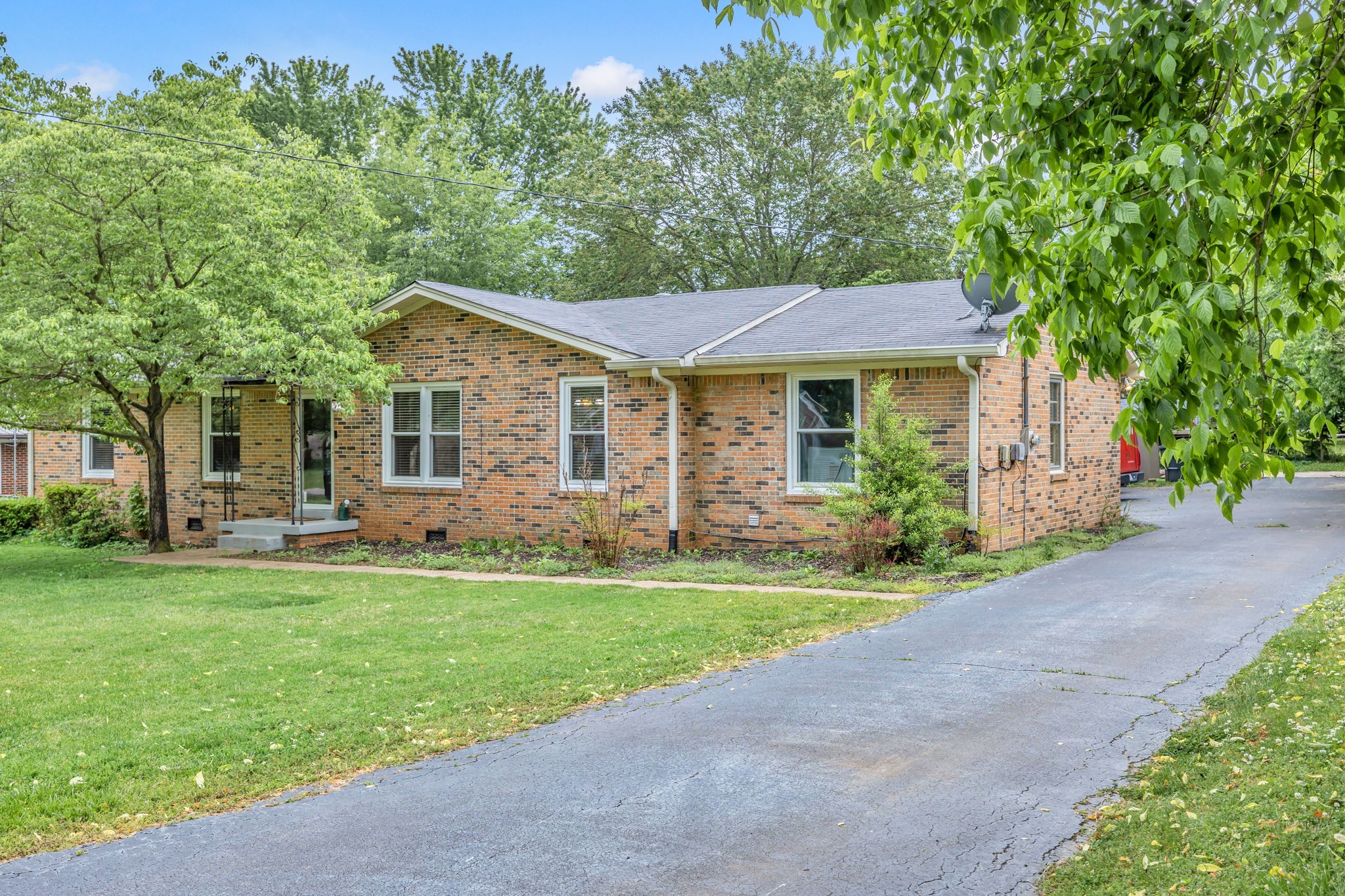 213 Stonewall Road Columbia, TN 38401 - Photo 2 of 37 Gallery Image 2