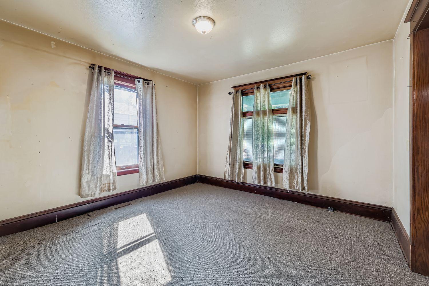 2718 North 4th Street Minneapolis, MN 55411 - Photo 3 of 11