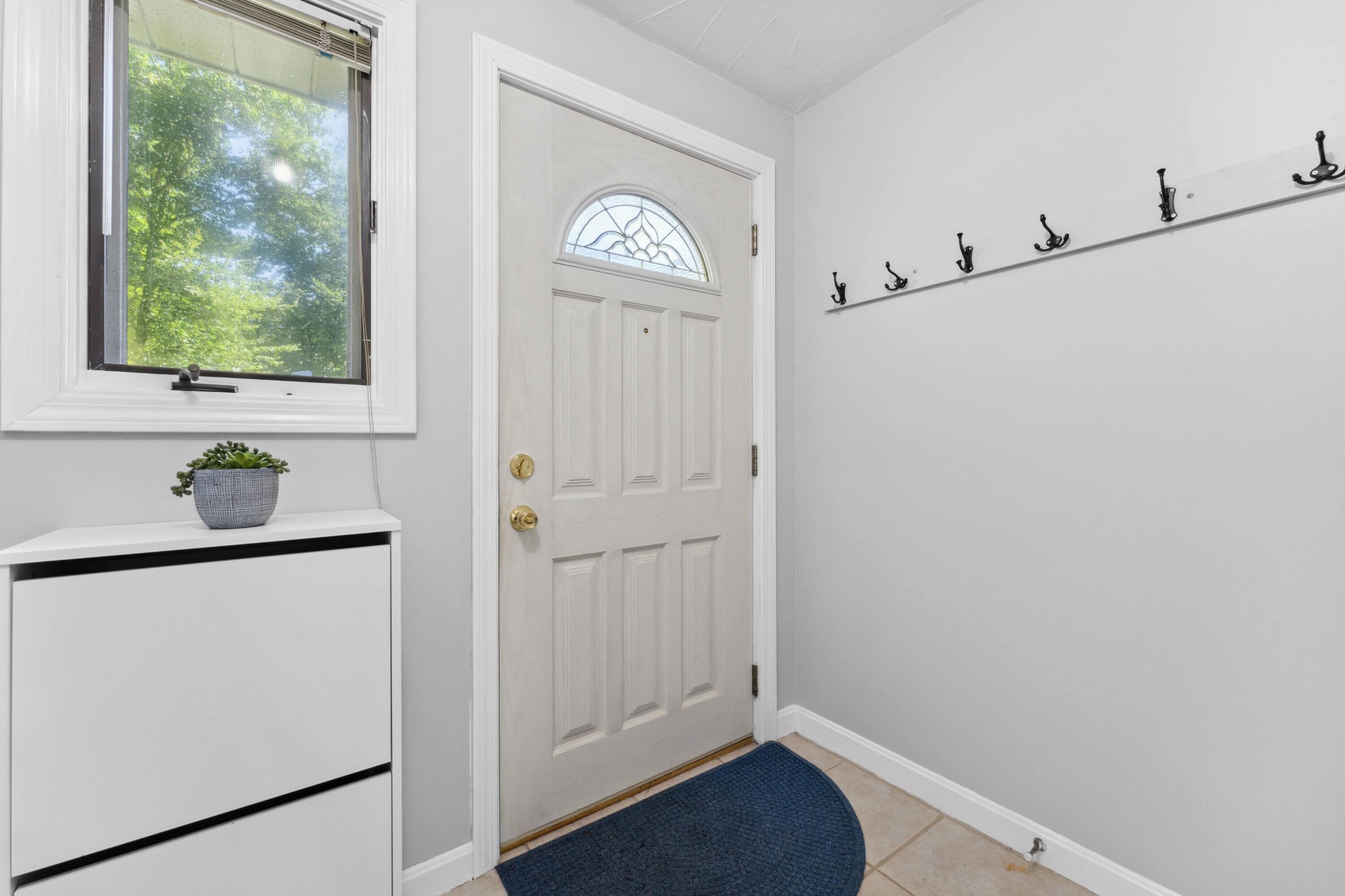 1 Stratton Road, Unit 1 Scarborough, ME 04074 - Photo 3 of 29 DSC08902