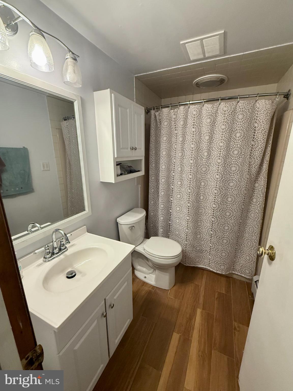 1608 Columbus Road Burlington, NJ 08016 - Photo 11 of 20 Charming bathroom with modern finishes.