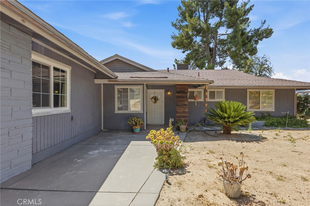 96 West Repplier Road Banning, CA 92220 - Photo 4 of 53