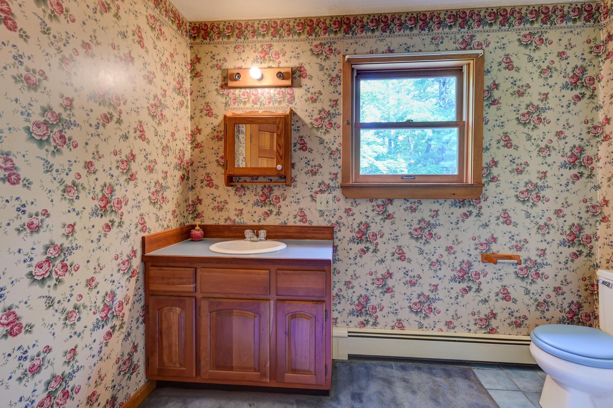 1661 Brownfield Road Conway, NH 03813 - Photo 19 of 35