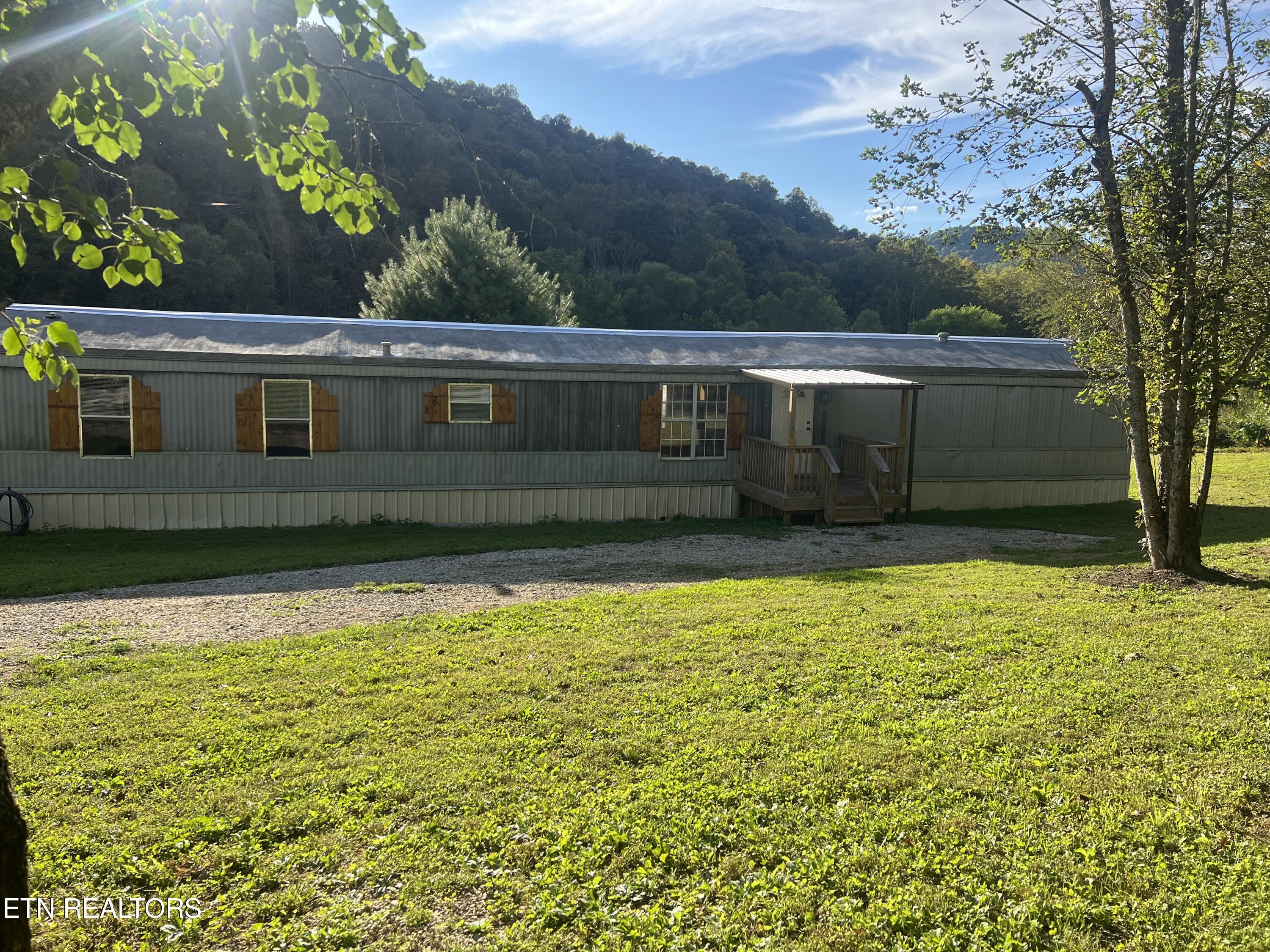 5060 Buffalo Road Oneida, TN 37841 - Photo 2 of 30 IMG_1502