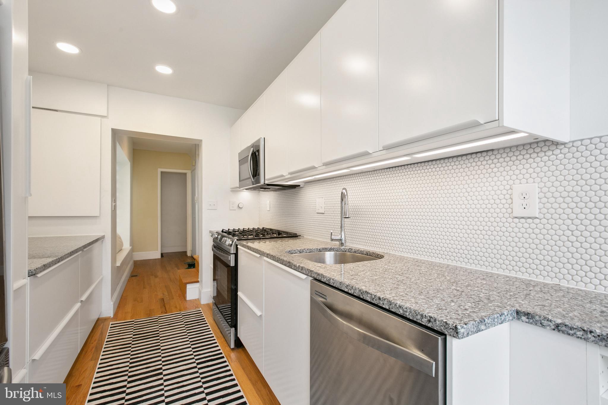 1438 Riverside Avenue Baltimore, MD 21230 - Photo 13 of 36