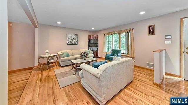252 Valley Road River Edge, NJ 07661 - Photo 4 of 21