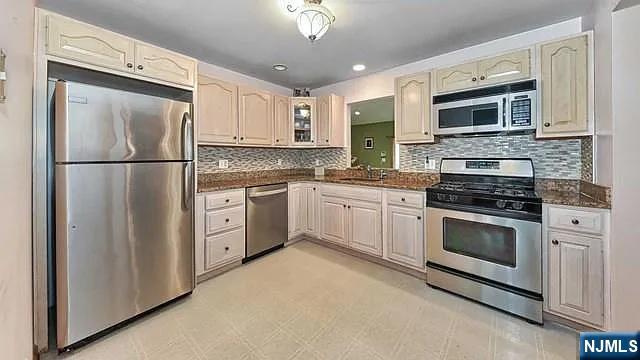 252 Valley Road River Edge, NJ 07661 - Photo 8 of 21