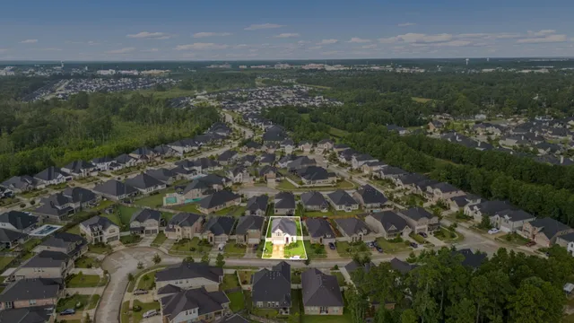 $425,000 | 17068 Easter Lily Drive, Conroe, TX 77385