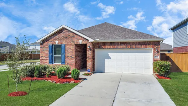 $2,350 | 10326 Mount Winchell Drive, Rosharon, TX 77583