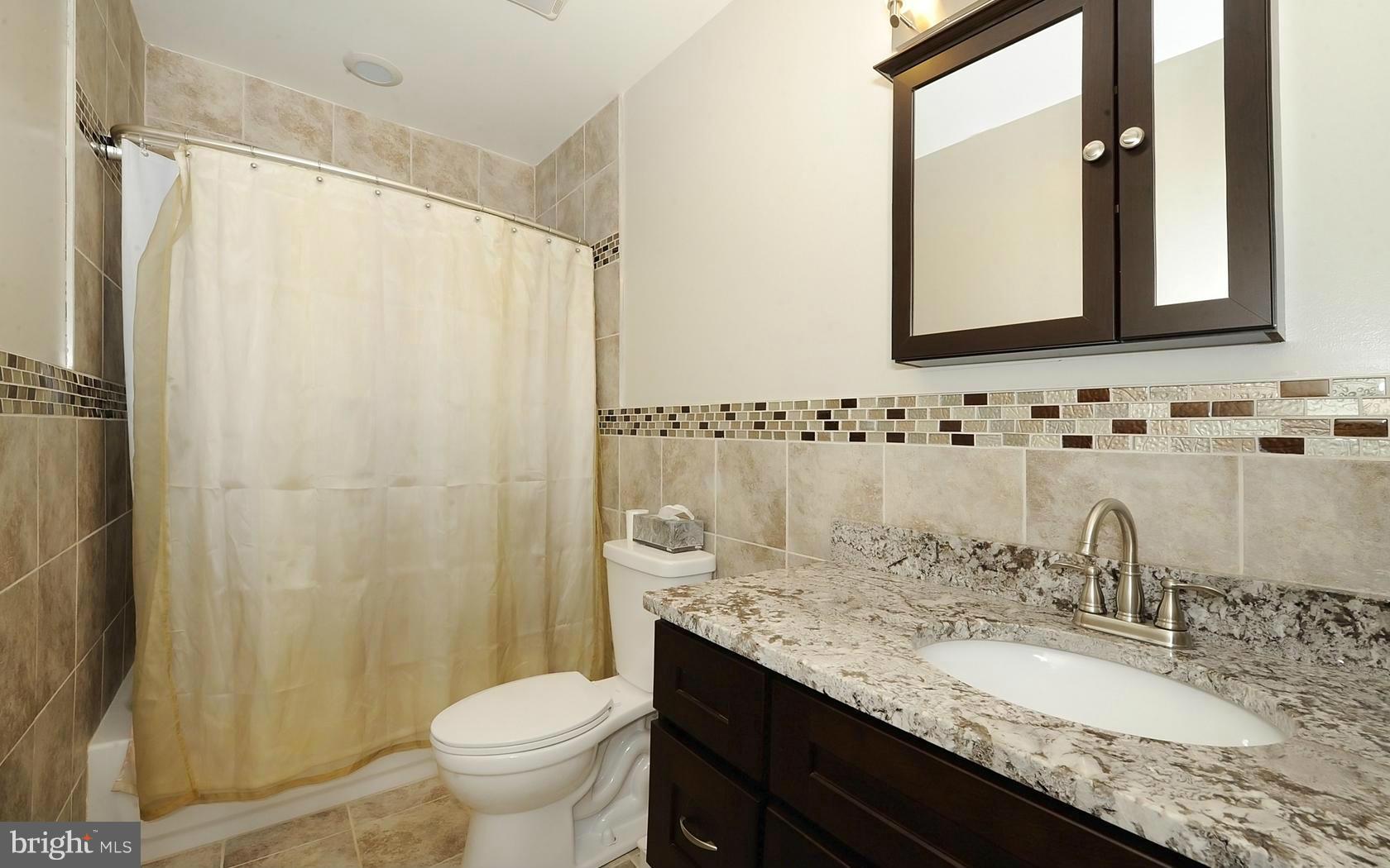 3400 Taney Road Baltimore, MD 21215 - Photo 21 of 30 Bath