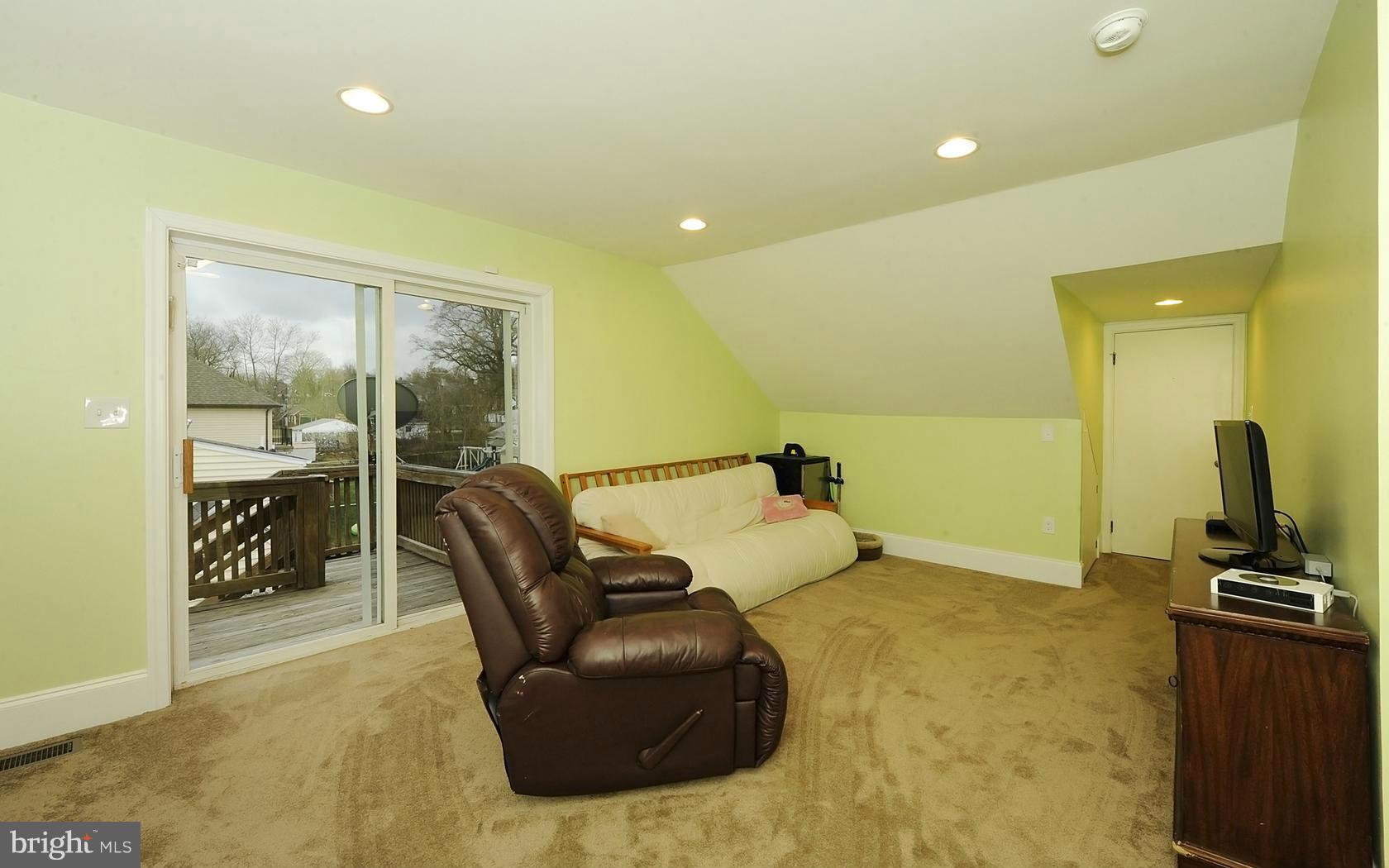 3400 Taney Road Baltimore, MD 21215 - Photo 24 of 30 Upper Level Rec Room