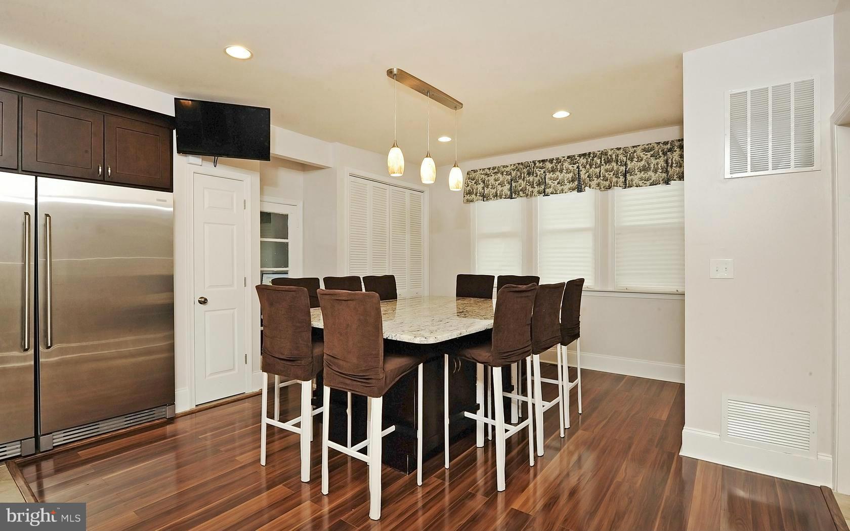 Breakfast Room