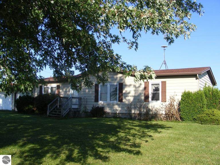 7755 Blackmer Road Carson City, MI 48811 - Photo 3 of 20 1790759-2.JPG