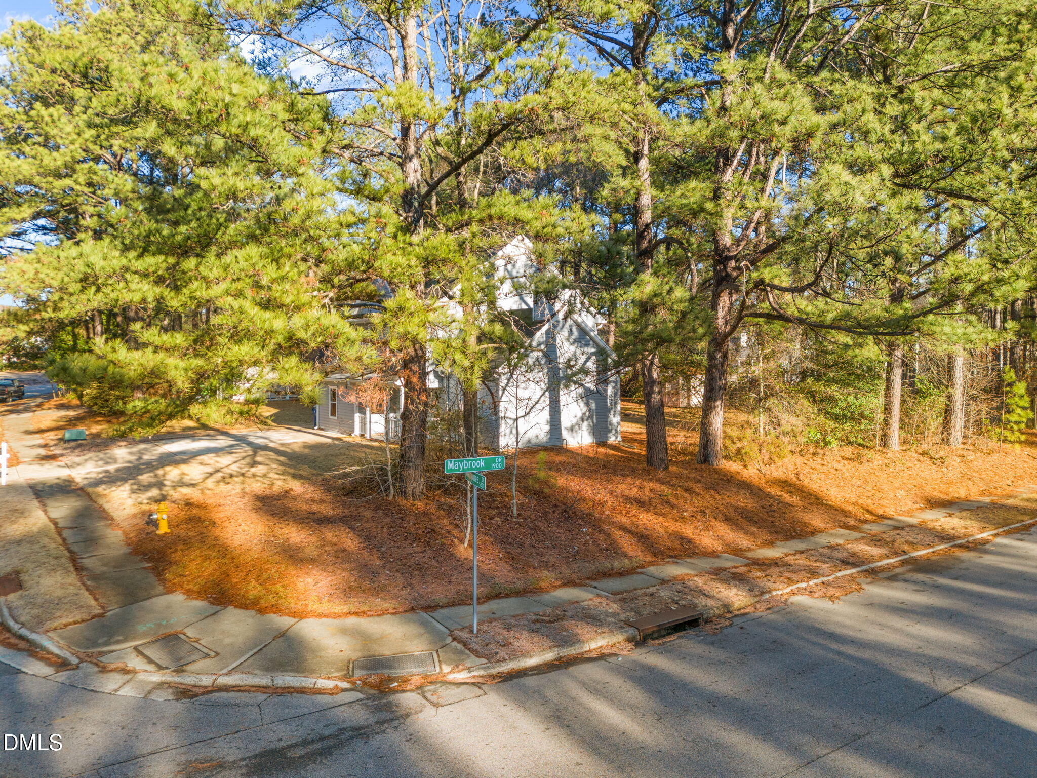 5321 Northpines Drive Raleigh, NC 27610 - Photo 10 of 41 19-web-or-mls-DJI_20260119091338_0226_D