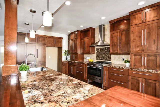 $2,350,000 | 347 Empire Landing, Long Beach, CA 90803