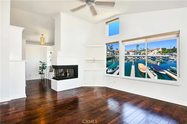 $2,350,000 | 347 Empire Landing, Long Beach, CA 90803