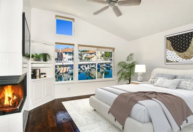 $2,350,000 | 347 Empire Landing, Long Beach, CA 90803