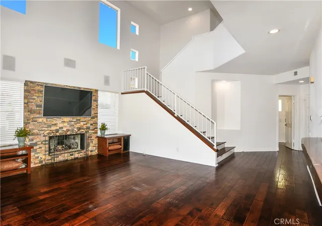 $2,350,000 | 347 Empire Landing, Long Beach, CA 90803