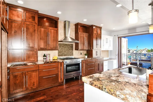 $2,350,000 | 347 Empire Landing, Long Beach, CA 90803