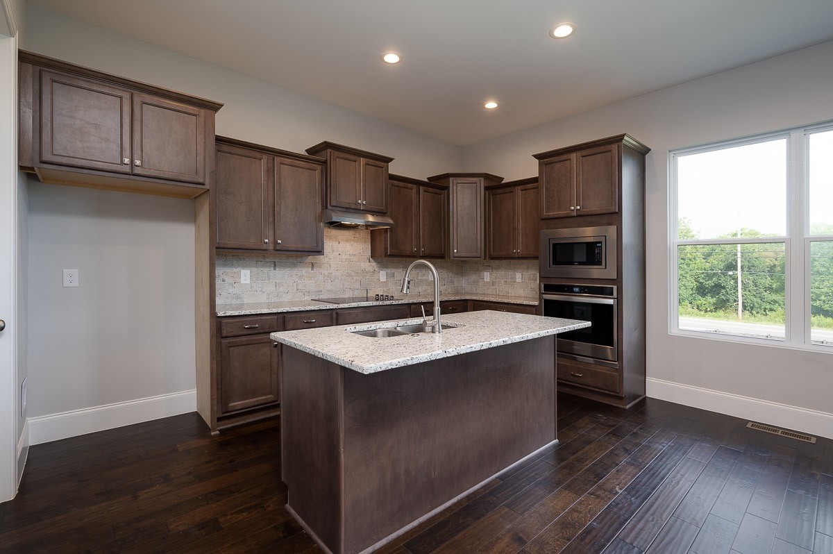 958 Hunters Lane Springfield, TN 37172 - Photo 8 of 11 Gallery Image 8