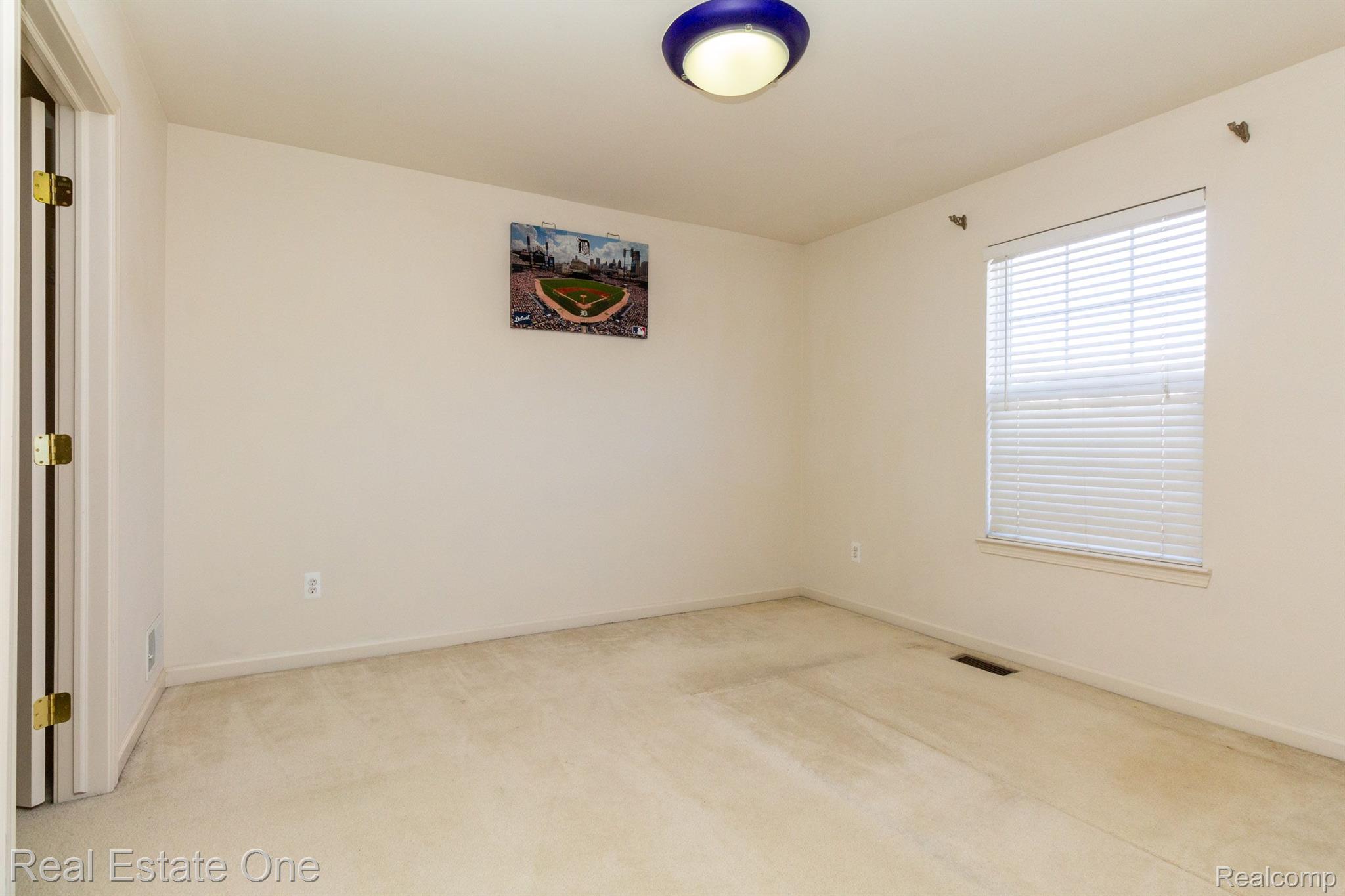 3585 Everett Drive Rochester, MI 48307 - Photo 38 of 75 Gallery Image 38