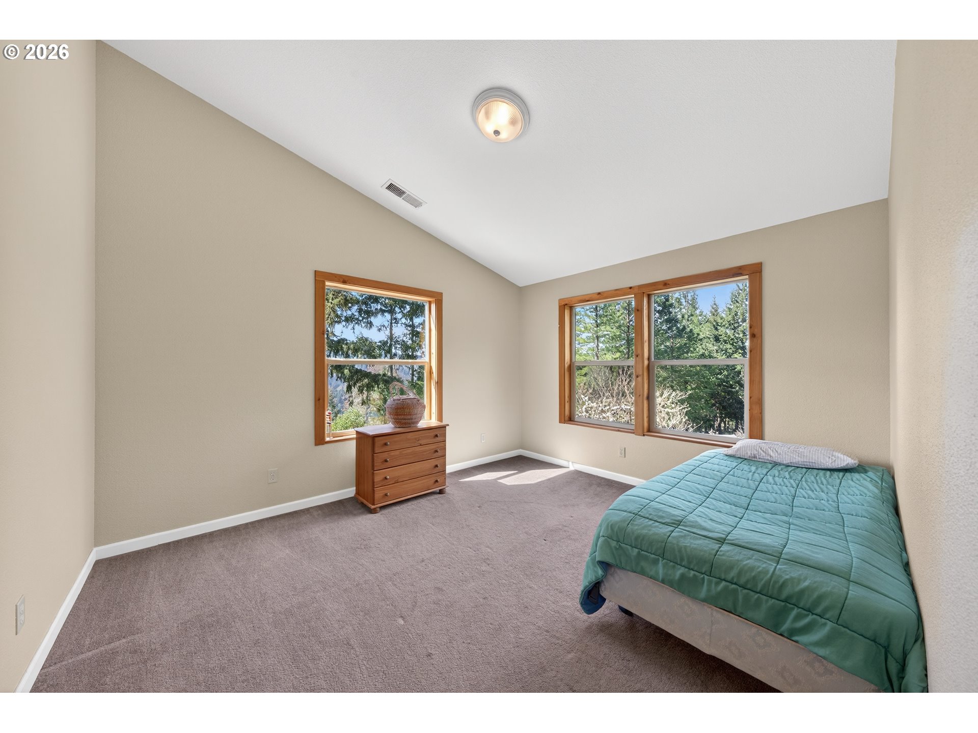 1020 Spooner Ridge Lane Oakland, OR 97462 - Photo 15 of 44 Bedroom