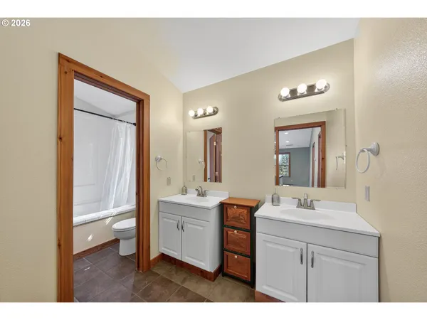 $649,900 | 1020 Spooner Ridge Lane, Oakland, OR 97462