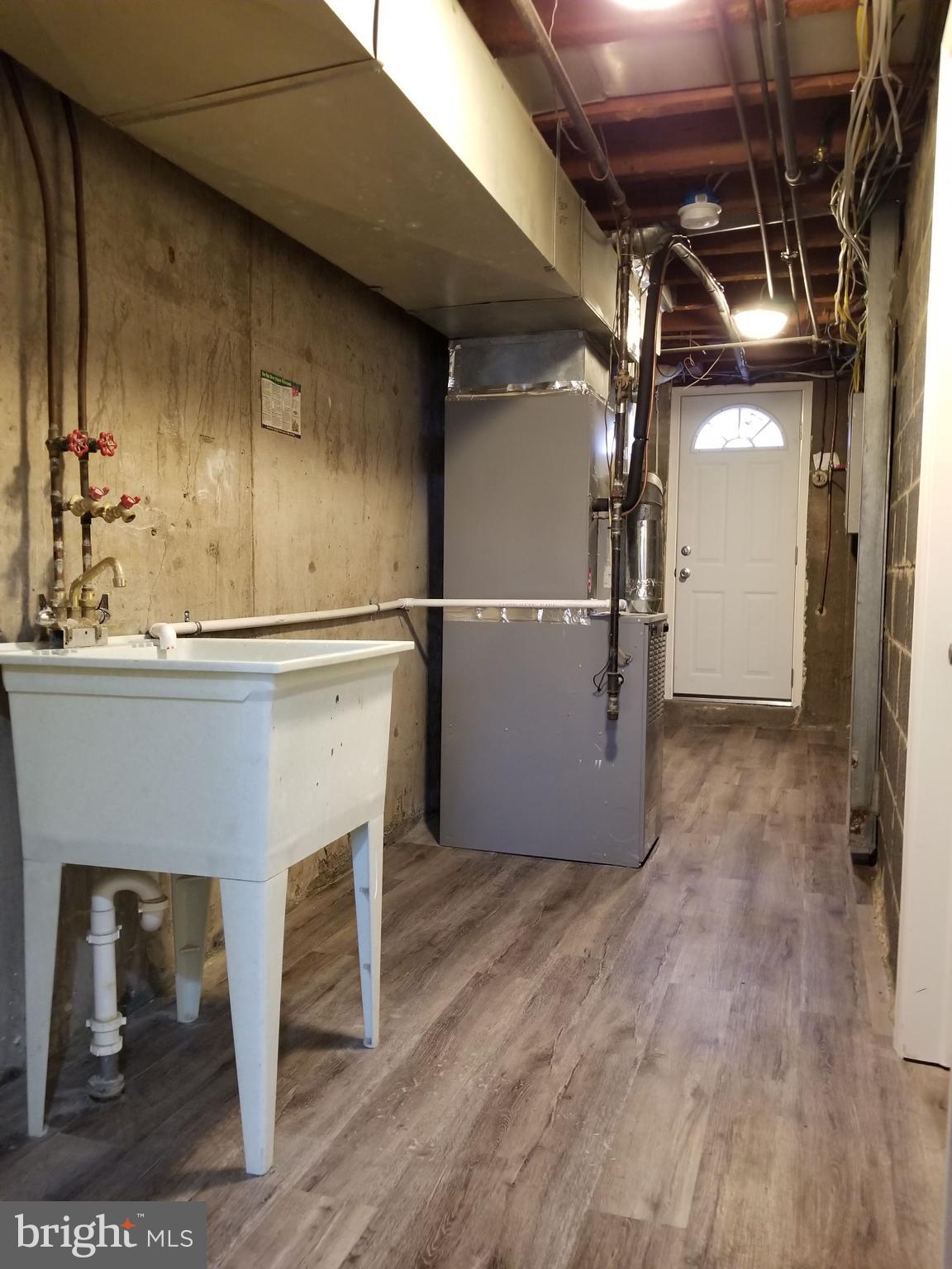 1642 Ashurst Road Philadelphia, PA 19151 - Photo 21 of 22 Laundry Room