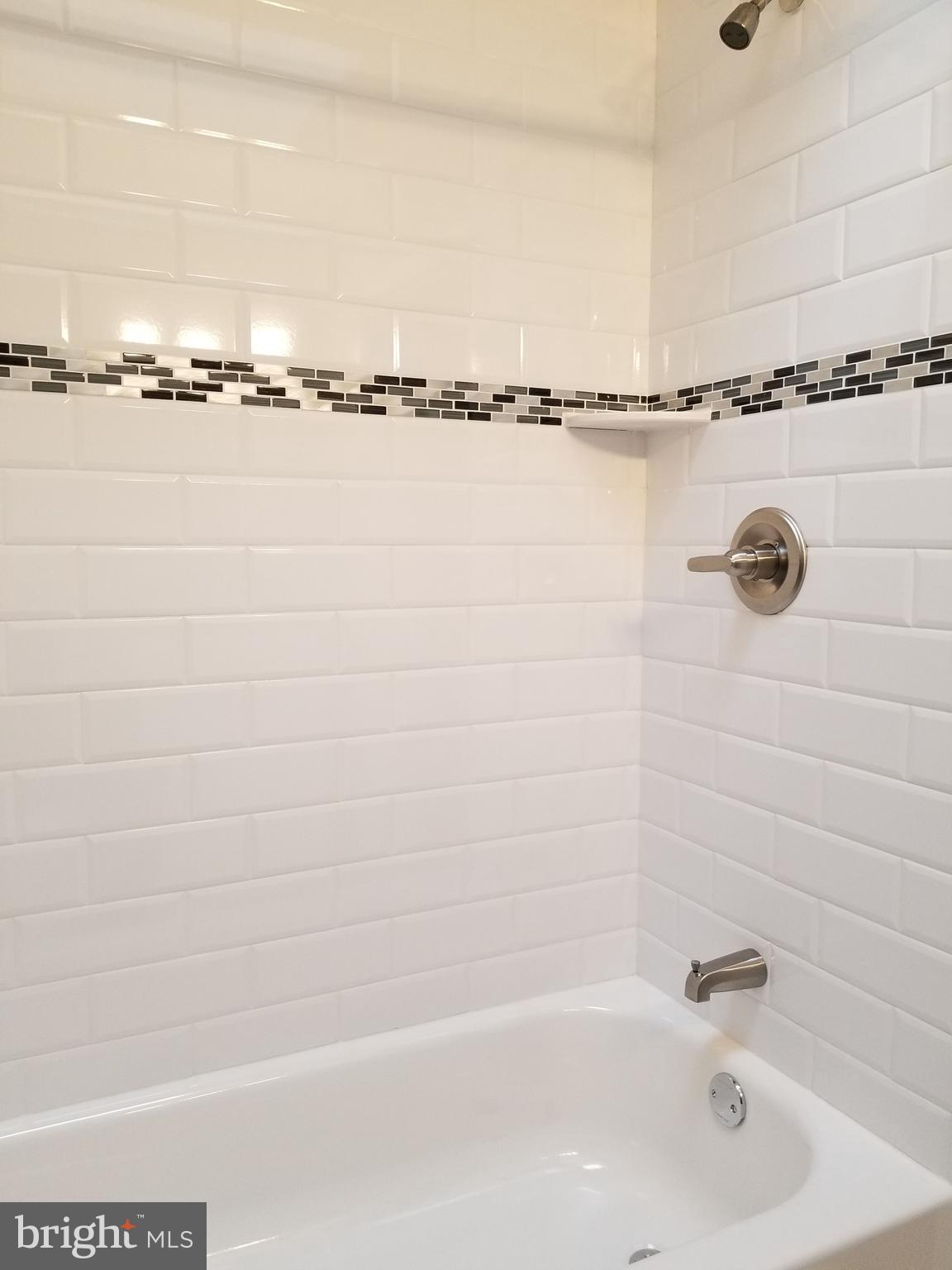 1642 Ashurst Road Philadelphia, PA 19151 - Photo 7 of 22 Hall Bath