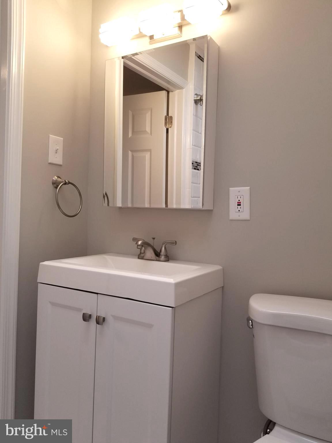 1642 Ashurst Road Philadelphia, PA 19151 - Photo 8 of 22 Gallery Image 8