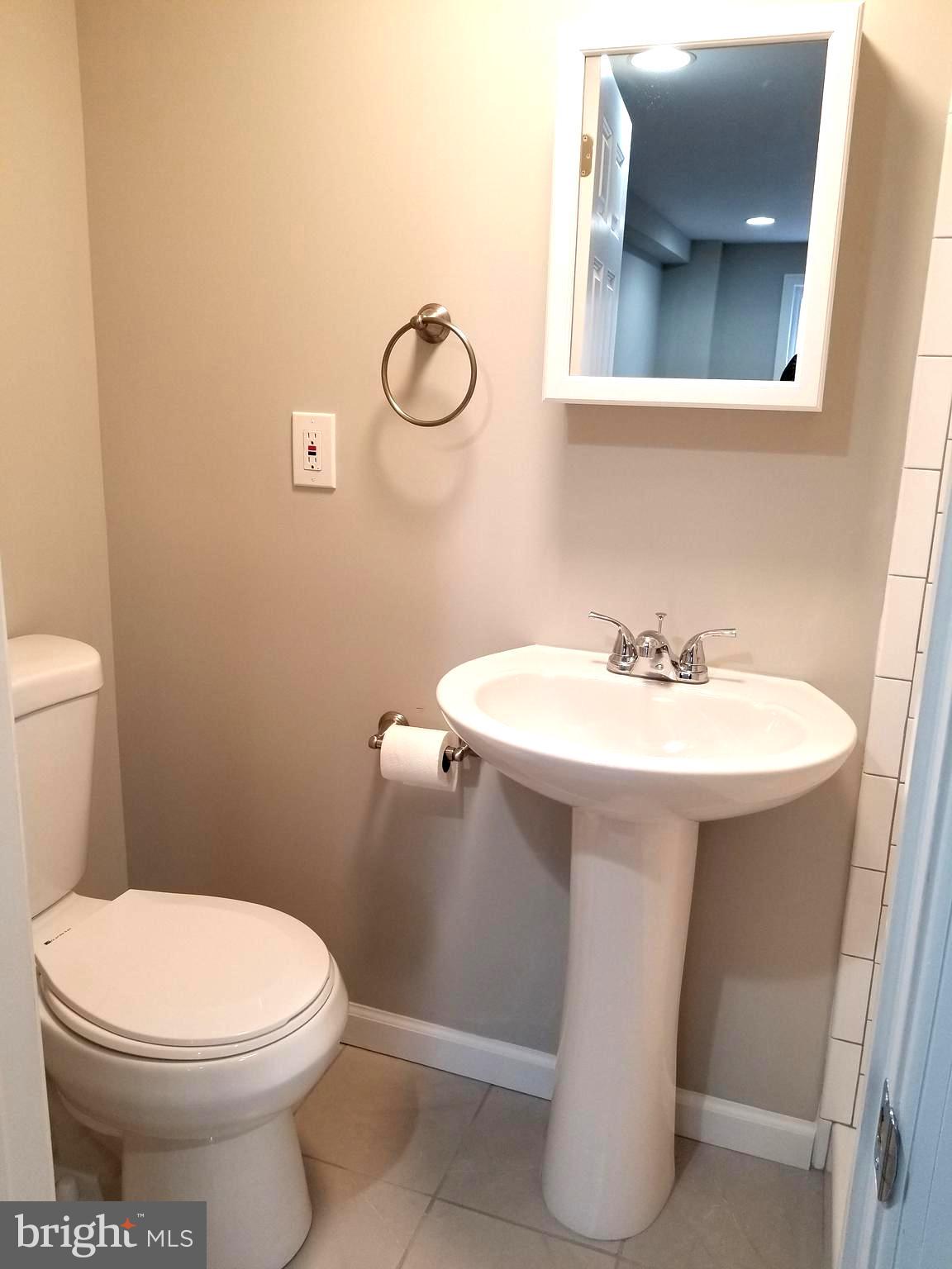 1642 Ashurst Road Philadelphia, PA 19151 - Photo 9 of 22 Gallery Image 9
