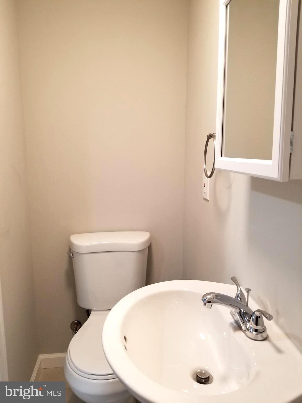 1642 Ashurst Road Philadelphia, PA 19151 - Photo 10 of 22 Gallery Image 10
