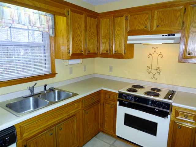 108 Club Ridge Drive, Unit CLUB RIDGE) Pickens, SC 29671 - Photo 3 of 17