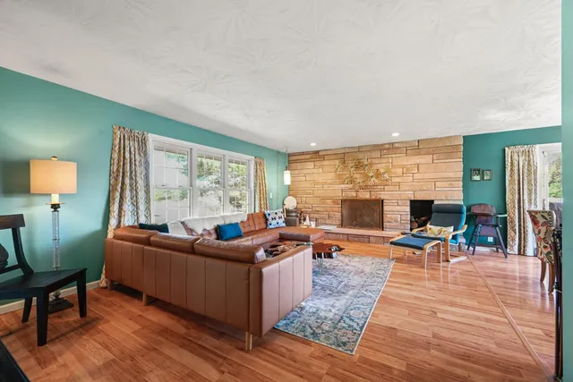 $435,000 | 6615 Kaiser Drive, Lawrenceburg, IN 47025