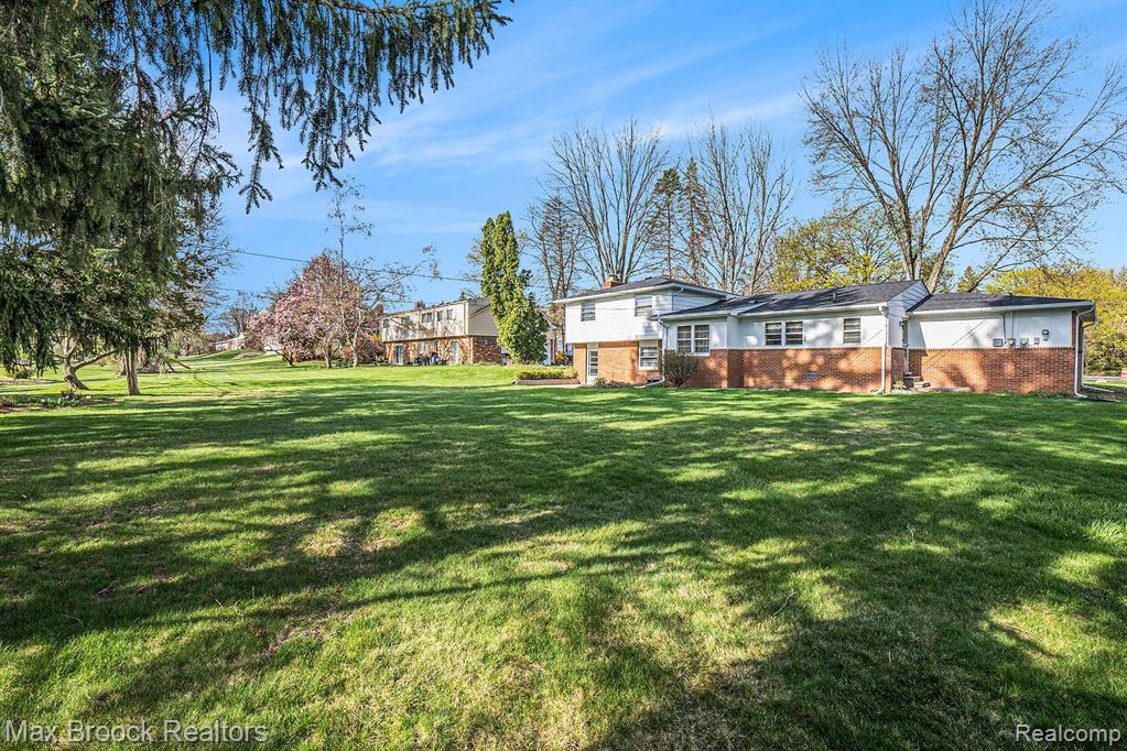 29008 Farmington Road Farmington Hills, MI 48334 - Photo 25 of 29