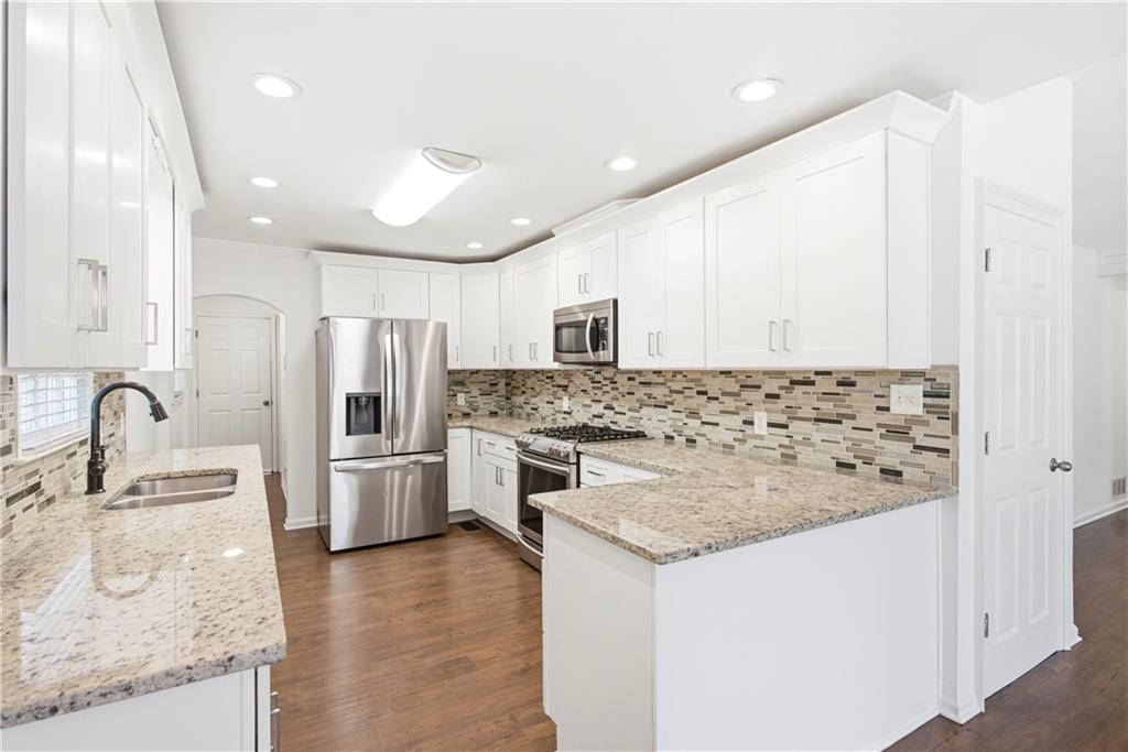6014 Lake Lanier Heights Road Buford, GA 30518 - Photo 13 of 53